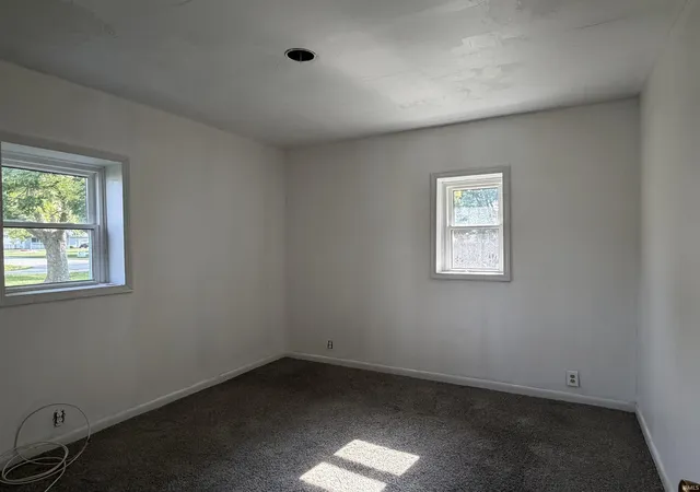 Photo 3 of Manufactured home for sale at 631 E S C St, Gas City, IN 46933 | MLS# 202630140 | Listing updated on 2026-09-08