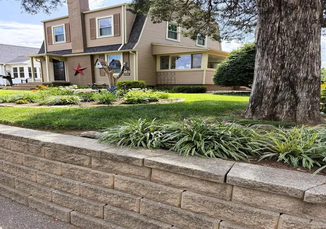 Photo 3 of Sale Pending at 42 N Kelsey Ave, Evansville, IN 47711 | MLS# 202630142 | Listing updated on 2026-08-31