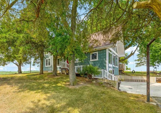 Photo 2 of Manufactured home for sale at 3321 County Rd 10, Waterloo, IN 46793 | MLS# 202630146 | Listing updated on 2026-10-04