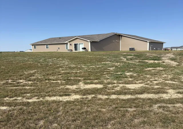 Photo 4 of Manufactured home for sale at 22422 Ametrine Ct, Woodburn, IN 46797 | MLS# 202630150 | Listing updated on 2026-09-27