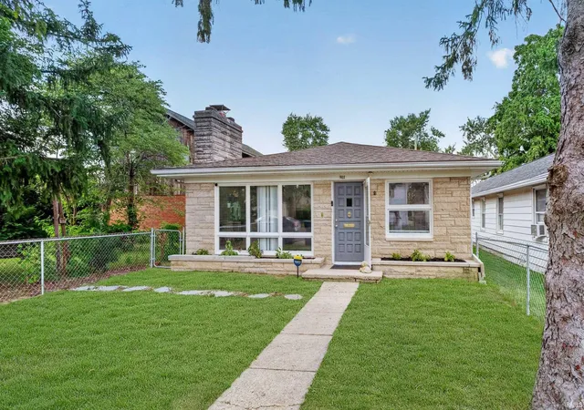 Photo 1 of Manufactured home for sale at 1022 W Abbott St, Muncie, IN 47303 | MLS# 202630175 | Listing updated on 2026-09-17