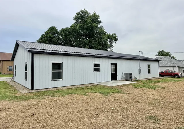 Photo 15 of Manufactured home for sale at 1129 Roosevelt St, Linton, IN 47441 | MLS# 202630189 | Listing updated on 2026-09-09