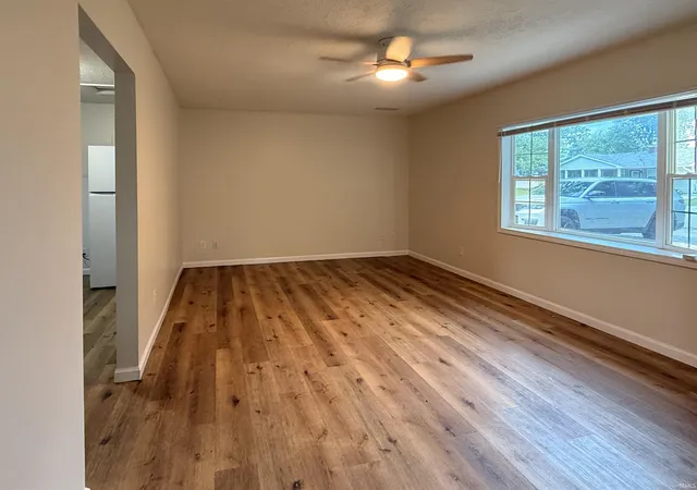 Photo 2 of Manufactured home for sale at 925 Danbury Dr, Kokomo, IN 46901 | MLS# 202630196 | Listing updated on 2026-08-31