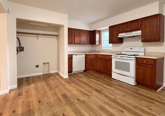Photo 4 of Manufactured home for sale at 925 Danbury Dr, Kokomo, IN 46901 | MLS# 202630196 | Listing updated on 2026-08-31