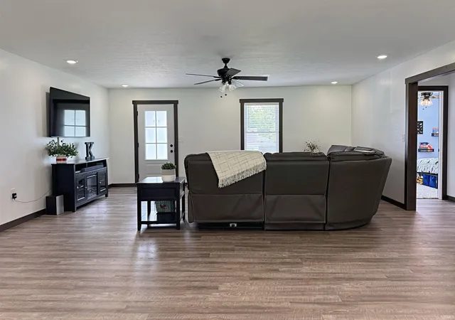 Photo 4 of Manufactured home for sale at 209 Poplar St, Loogootee, IN 47553 | MLS# 202630199 | Listing updated on 2026-07-29