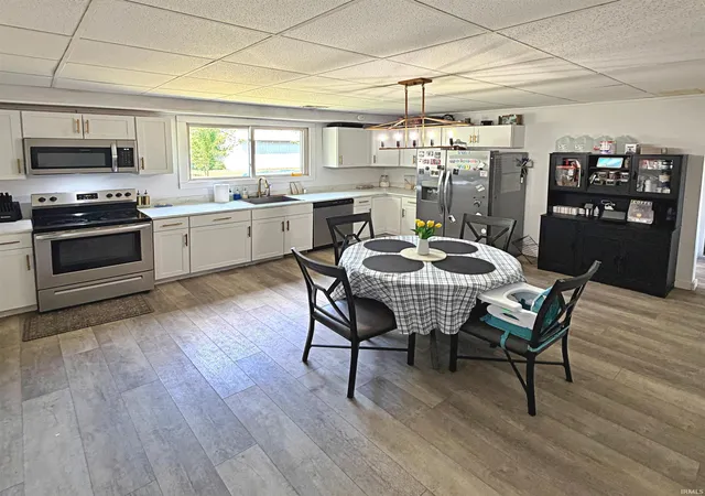 Photo 4 of Manufactured home for sale at 528 J St, Bedford, IN 47421 | MLS# 202630200 | Listing updated on 2026-09-01