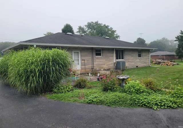 Photo 5 of Sale Pending at 11120 W Sr 32, Yorktown, IN 47396 | MLS# 202630211 | Listing updated on 2026-07-27