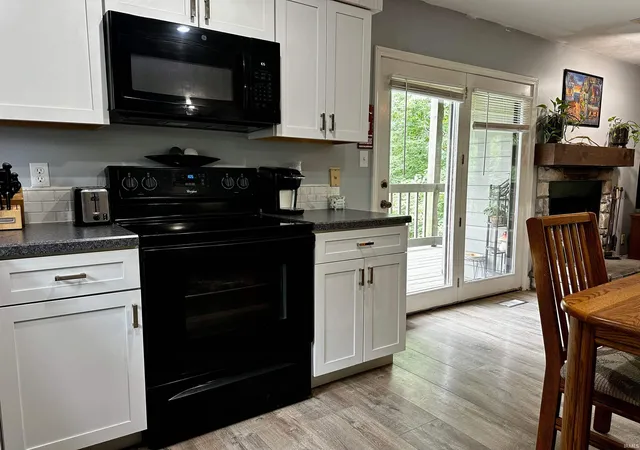 Photo 4 of Condo for sale at 9393 S Pointe Retreat Dr, Bloomington, IN 47401 | MLS# 202630224 | Listing updated on 2026-10-05