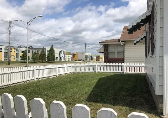 Photo 2 of Sale Pending at 2201 N Fulton Ave, Evansville, IN 47710 | MLS# 202630239 | Listing updated on 2026-07-28
