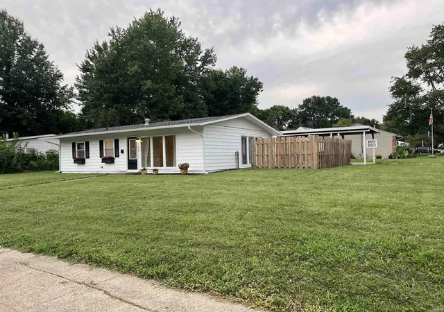 Photo 2 of Sale Pending at 301 Concord Blvd, Evansville, IN 47710 | MLS# 202630266 | Listing updated on 2026-08-28