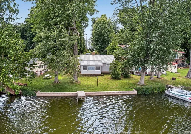 Photo 3 of Manufactured home for sale at 5484 W Sycamore Hl Ln, Silver Lake, IN 46982 | MLS# 202630270 | Listing updated on 2026-09-20