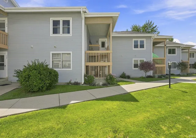Photo 3 of Condo for sale at 800 E Arthur St #B-8, Warsaw, IN 46580 | MLS# 202630286 | Listing updated on 2026-08-19
