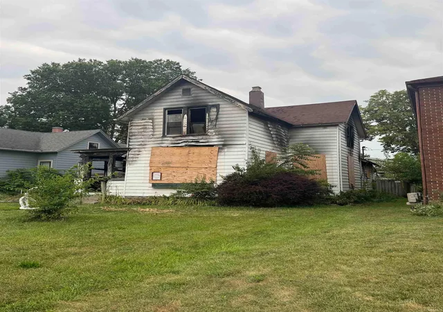 Photo 2 of Manufactured home for sale at 1031 Edgewater Ave, Fort Wayne, IN 46805 | MLS# 202630304 | Listing updated on 2026-09-07