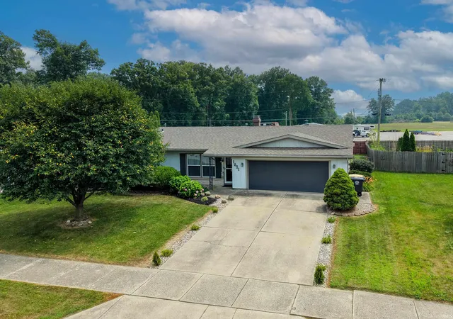 Manufactured home for sale at 1621 Saint Louis Ave, Fort Wayne, IN 46819-2019 | MLS# 202630311