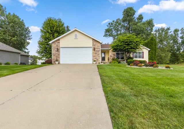 Photo 2 of Manufactured home for sale at 51951 Sandy Ln Dr, Granger, IN 46530 | MLS# 202630314 | Listing updated on 2026-09-06