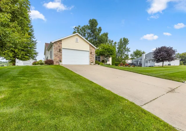 Photo 2 of Manufactured home for sale at 51951 Sandy Ln Dr, Granger, IN 46530 | MLS# 202630314 | Listing updated on 2026-09-06