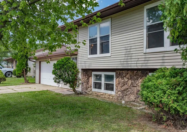 Photo 1 of Manufactured home for sale at 7020 Peartree Ln, Fort Wayne, IN 46825 | MLS# 202630343 | Listing updated on 2026-08-24