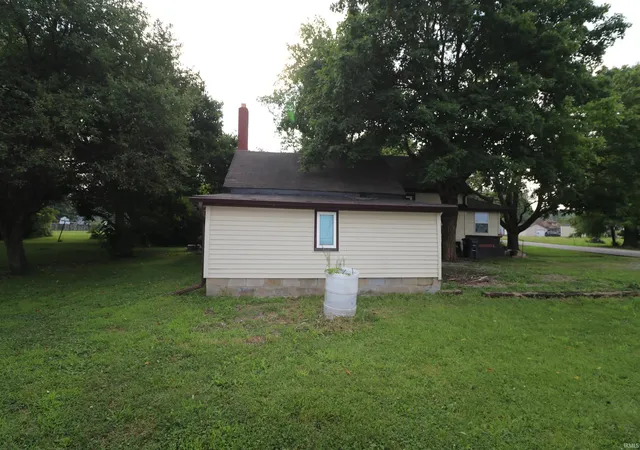 Photo 3 of Sale Pending at 854 Blinn Ave, Frankfort, IN 46041 | MLS# 202630360 | Listing updated on 2026-08-27