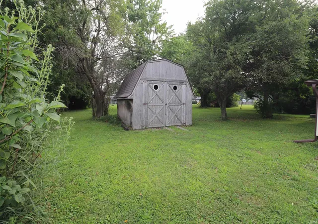Photo 4 of Sale Pending at 854 Blinn Ave, Frankfort, IN 46041 | MLS# 202630360 | Listing updated on 2026-08-27