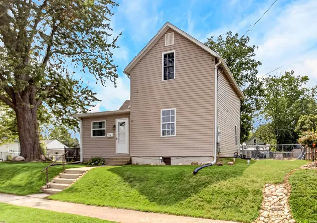 Photo 3 of Manufactured home for sale at 574 Washington St, Wabash, IN 46992 | MLS# 202630426 | Listing updated on 2026-09-10