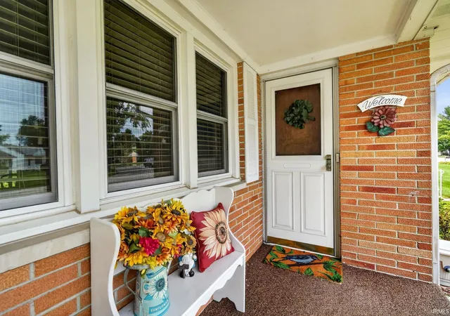 Photo 3 of Manufactured home for sale at 2120 Crestview Ct, Lafayette, IN 47905 | MLS# 202630455 | Listing updated on 2026-09-30