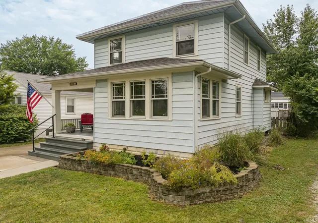 Photo 2 of Sale Pending at 2225 Curdes Ave, Fort Wayne, IN 46805 | MLS# 202630456 | Listing updated on 2026-08-22