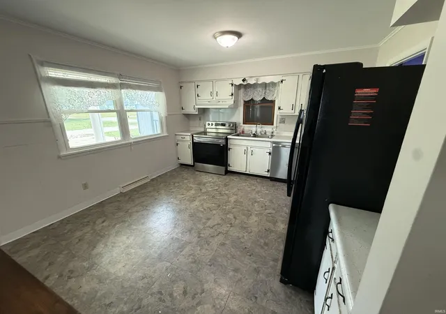 Photo 3 of Manufactured home for sale at 1420 Dewolf St, Vincennes, IN 47591 | MLS# 202630461 | Listing updated on 2026-09-09
