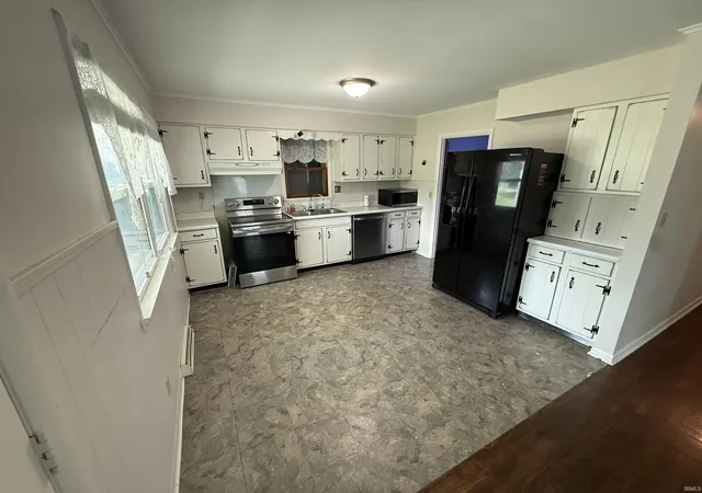 Photo 4 of Manufactured home for sale at 1420 Dewolf St, Vincennes, IN 47591 | MLS# 202630461 | Listing updated on 2026-09-09