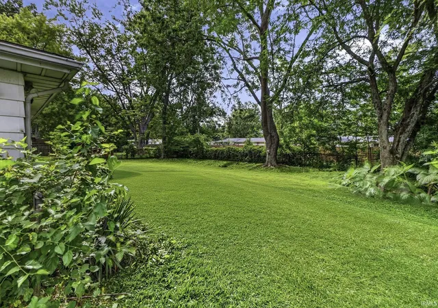 Photo 2 of Manufactured home for sale at 2612 Oakwood Dr, Fort Wayne, IN 46816 | MLS# 202630472 | Listing updated on 2026-08-30