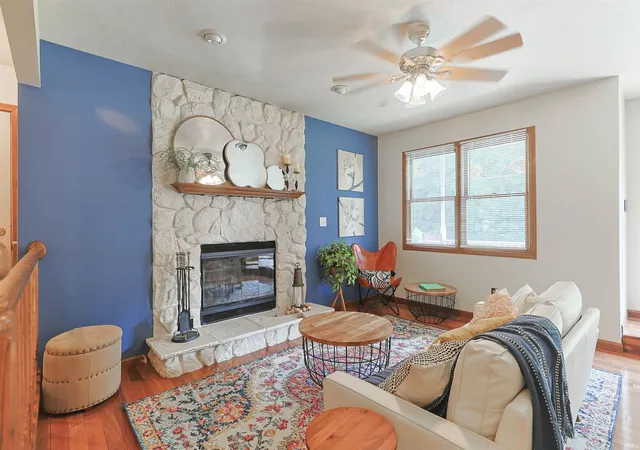 Photo 3 of Manufactured home for sale at 10333 Dunn Rd, Osceola, IN 46561 | MLS# 202630477 | Listing updated on 2026-09-04