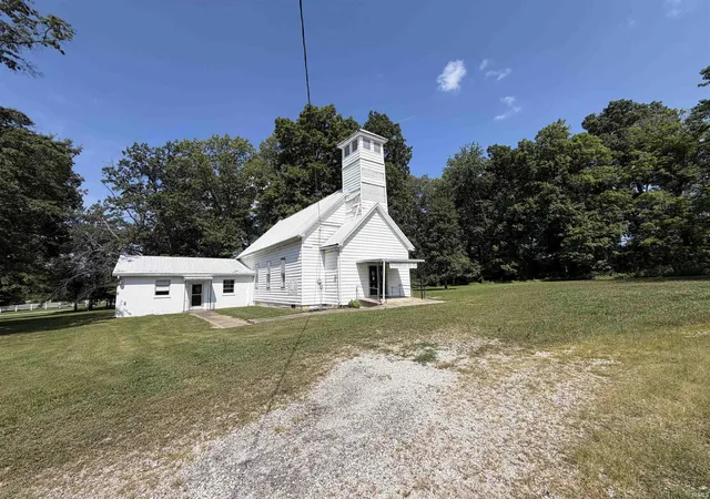 Photo 2 of Manufactured home for sale at 1352 W 545 North St, Jasonville, IN 47438 | MLS# 202630494 | Listing updated on 2026-07-28