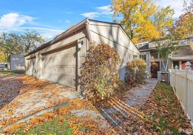 Condo for sale at 2928 W Winterberry Ct, Bloomington, IN 47404 | MLS# 202630495
