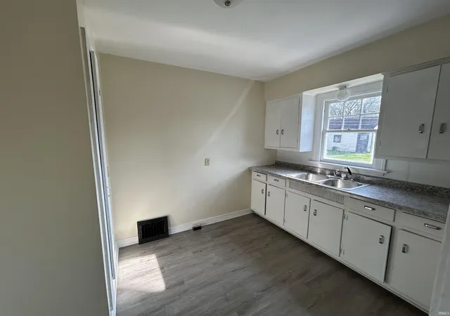 Photo 4 of Manufactured home for sale at 3705 Gaywood Dr, Fort Wayne, IN 46806 | MLS# 202630503 | Listing updated on 2026-09-12