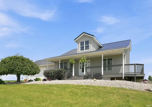 Photo 4 of Sale Pending at 301 S 400 West, Columbia City, IN 46725 | MLS# 202630522 | Listing updated on 2026-09-01