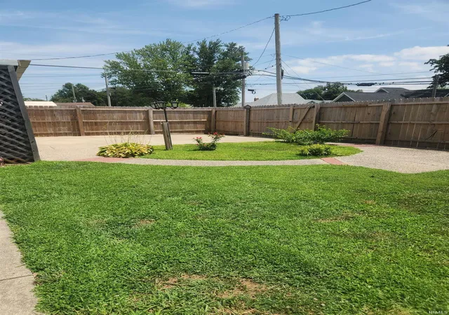 Photo 2 of Manufactured home for sale at 909 W Walnut St, Washington, IN 47501 | MLS# 202630535 | Listing updated on 2026-08-21