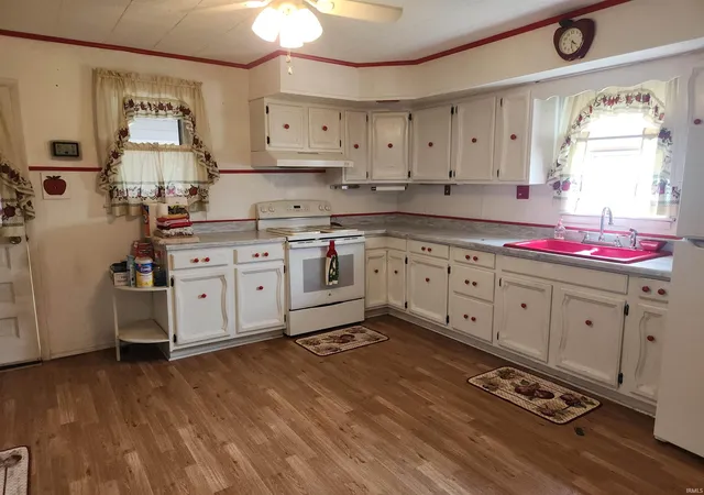 Photo 4 of Manufactured home for sale at 909 W Walnut St, Washington, IN 47501 | MLS# 202630535 | Listing updated on 2026-08-21
