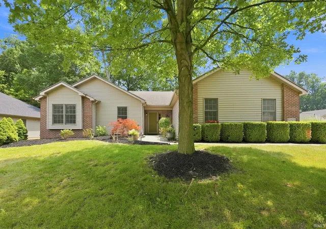 Photo 2 of Sale Pending at 10928 Still Holw Run, Fort Wayne, IN 46818 | MLS# 202630548 | Listing updated on 2026-08-24