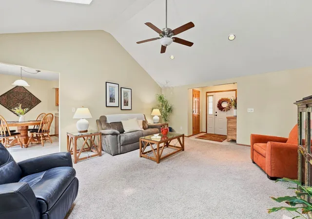 Photo 3 of Sale Pending at 10928 Still Holw Run, Fort Wayne, IN 46818 | MLS# 202630548 | Listing updated on 2026-08-24