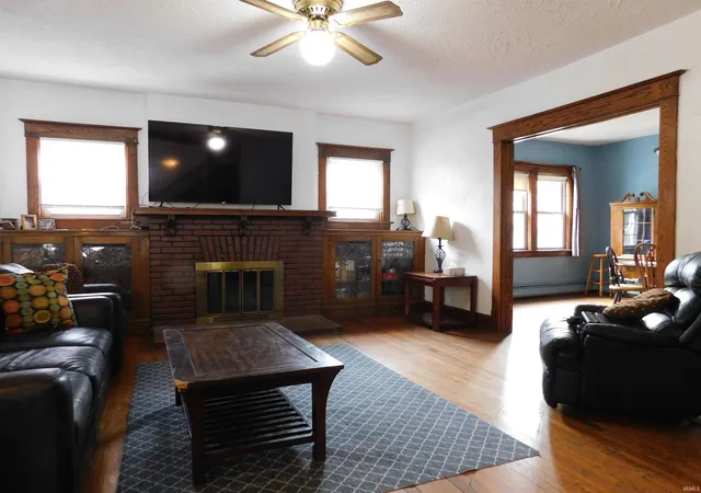 Photo 3 of Manufactured home for sale at 303 E Rochester St, Akron, IN 46910 | MLS# 202630557 | Listing updated on 2026-10-26