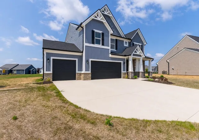 Photo 2 of Manufactured home for sale at 5290 Orinoco Run, Fort Wayne, IN 46818 | MLS# 202630561 | Listing updated on 2026-08-03