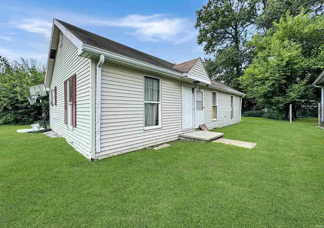 Photo 3 of Manufactured home for sale at 2028 Kathleen Ave, Evansville, IN 47714 | MLS# 202630614 | Listing updated on 2026-07-30