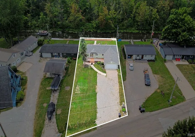 Photo 2 of Sale Pending at 11397 Ne Wawasee Dr, Syracuse, IN 46567 | MLS# 202630620 | Listing updated on 2026-08-30
