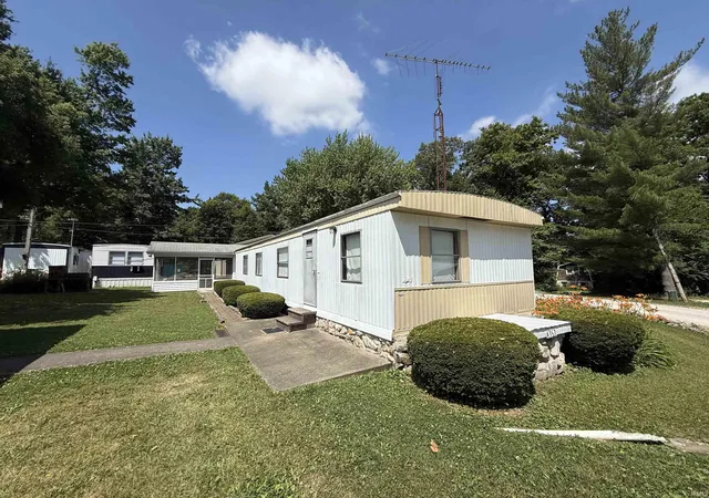 Photo 1 of Manufactured home for sale at 4363 N Private Rd 1195 E, Loogootee, IN 47553 | MLS# 202630627 | Listing updated on 2026-09-14