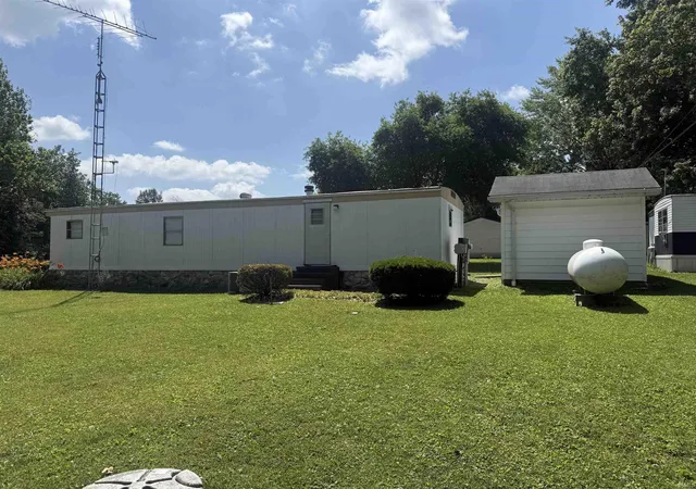 Photo 24 of Manufactured home for sale at 4363 N Private Rd 1195 E, Loogootee, IN 47553 | MLS# 202630627 | Listing updated on 2026-09-14
