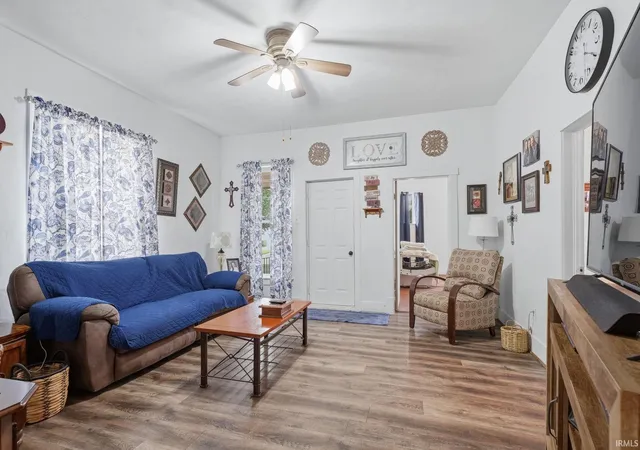 Photo 3 of Manufactured home for sale at 414 W 6th Street, Mount Carmel, IL 62863 | MLS# 202630629 | Listing updated on 2026-07-30