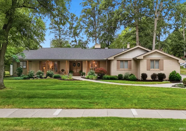 Photo 1 of Sale Pending at 11117 Lantern Ln, Fort Wayne, IN 46845 | MLS# 202630630 | Listing updated on 2026-09-04