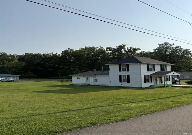 Photo 3 of Manufactured home for sale at 22 E Branson St, La Fontaine, IN 46940 | MLS# 202630631 | Listing updated on 2026-09-22
