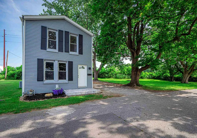 Photo 3 of Manufactured home for sale at 3133 Austin Ave, Evansville, IN 47712 | MLS# 202630636 | Listing updated on 2026-08-20