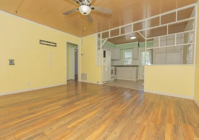 Photo 3 of Manufactured home for sale at 5420 N Fares Ave, Evansville, IN 47711 | MLS# 202630639 | Listing updated on 2026-08-31