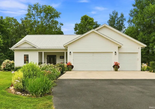 Photo 2 of Manufactured home for sale at 6099 N 950 East, North Webster, IN 46555 | MLS# 202630652 | Listing updated on 2026-09-01
